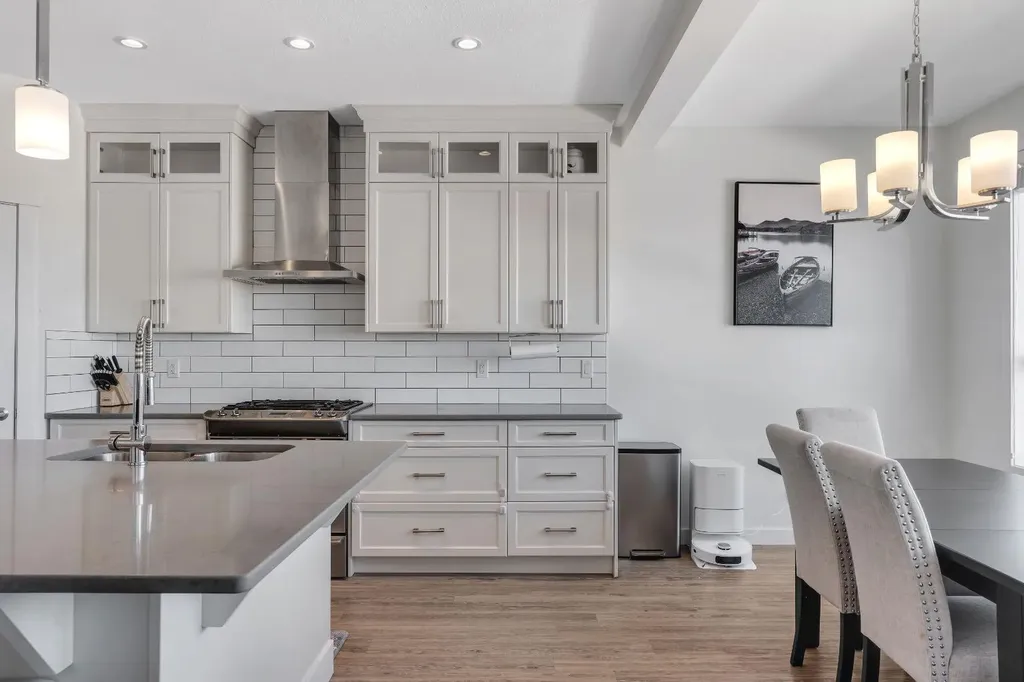 118 Reunion Green NW Airdrie AB T4B3X1