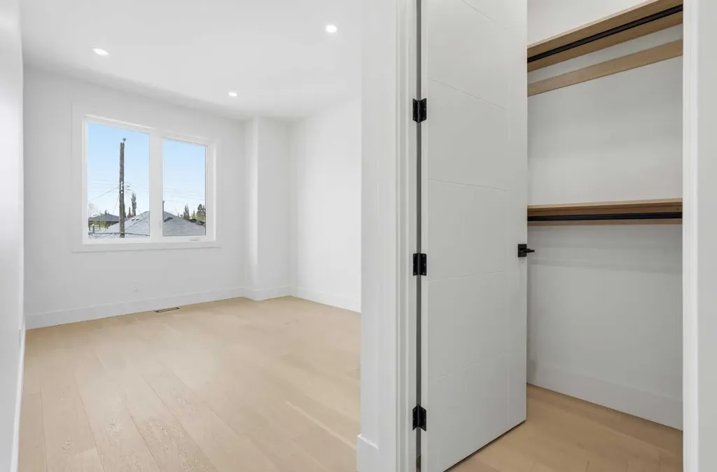 510 54 Avenue SW Calgary AB T2V0C7