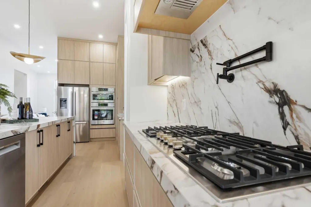 510 54 Avenue SW Calgary AB T2V0C7