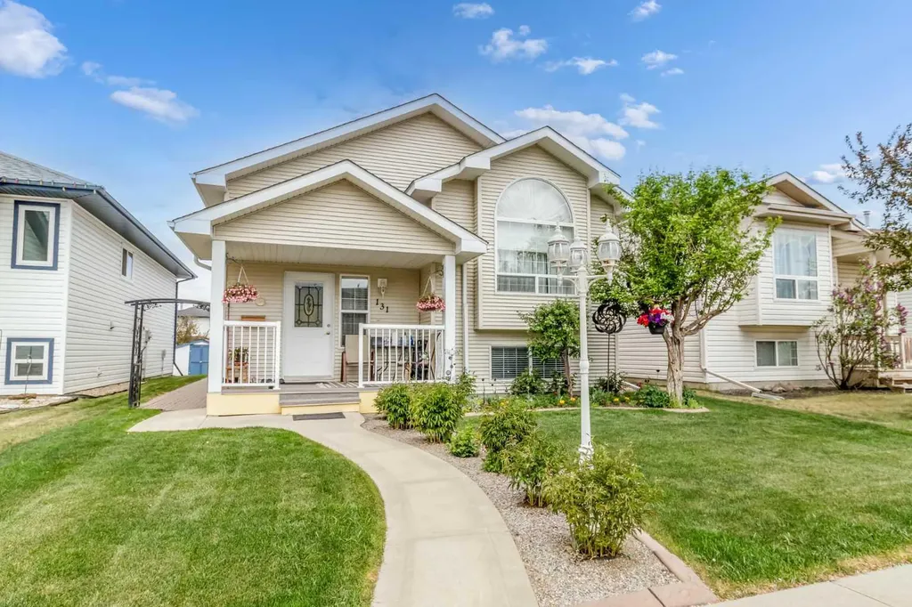 131 Deschner Close Red Deer AB T4R 3C4