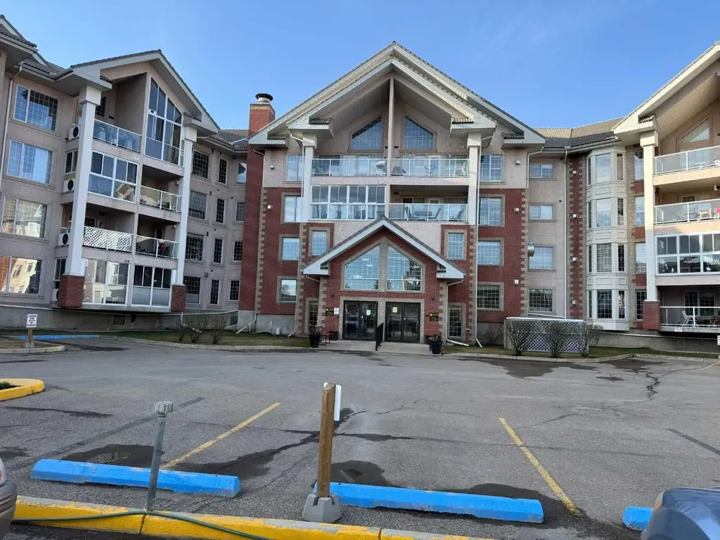 4805 45 Street Red Deer AB T4N 7A9