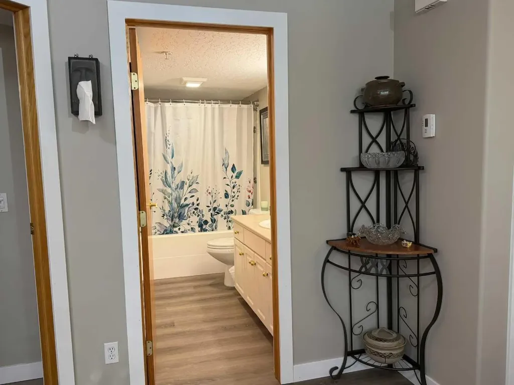 4805 45 Street Red Deer AB T4N 7A9