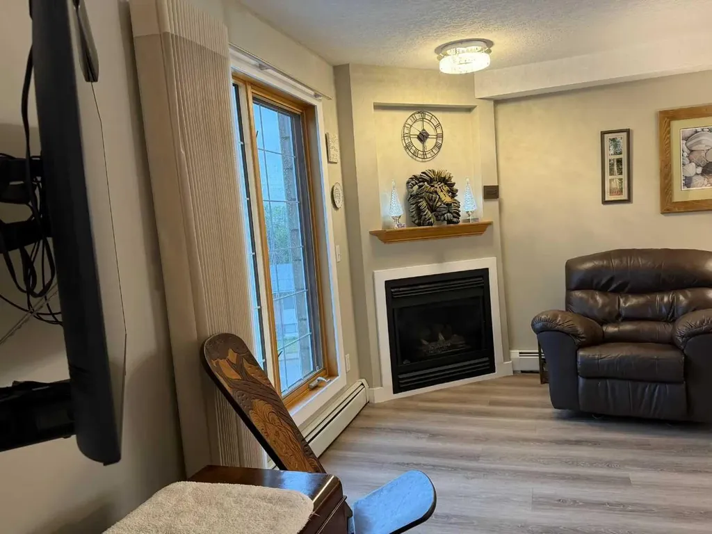 4805 45 Street Red Deer AB T4N 7A9