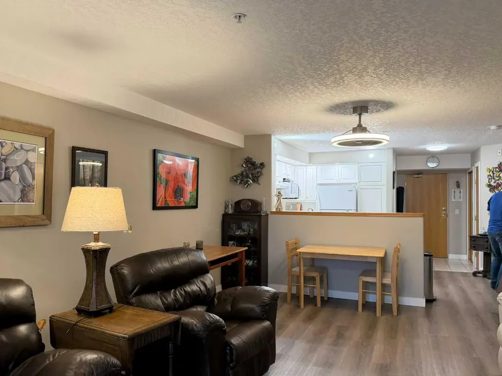 4805 45 Street Red Deer AB T4N 7A9
