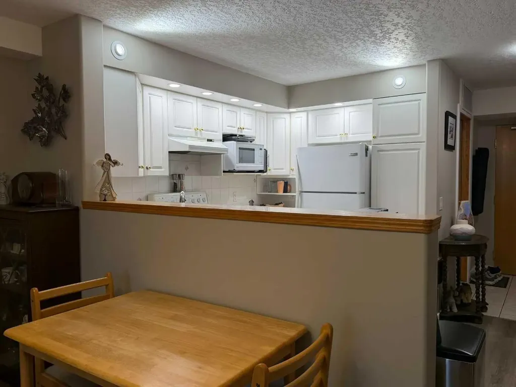 4805 45 Street Red Deer AB T4N 7A9