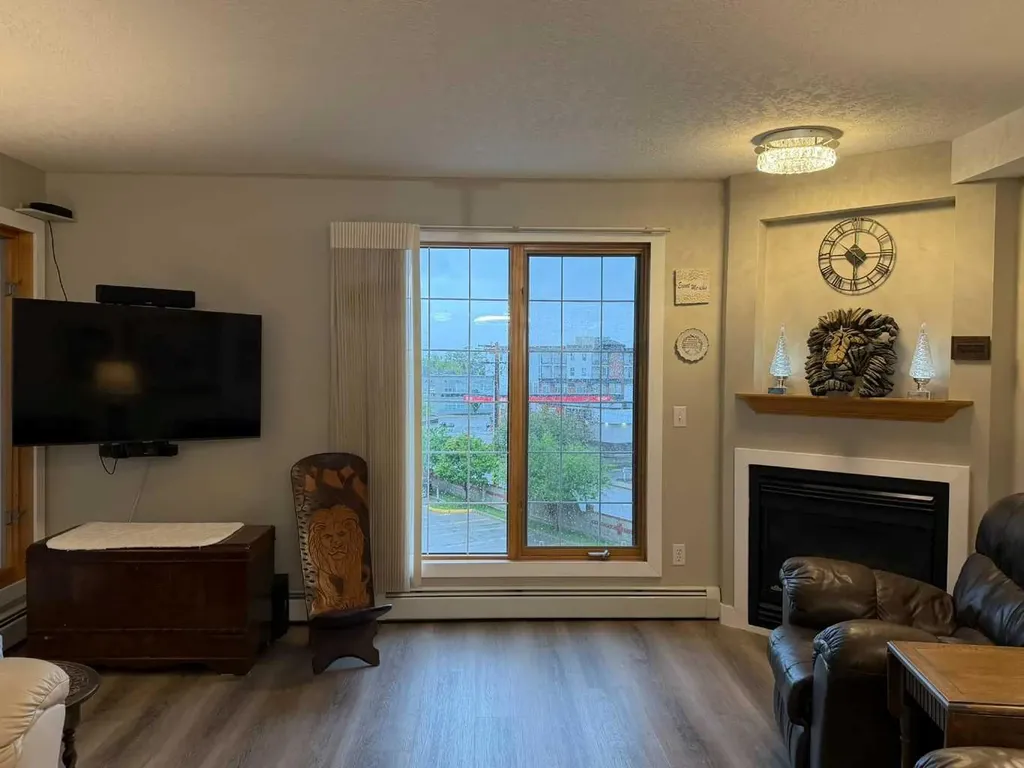 4805 45 Street Red Deer AB T4N 7A9