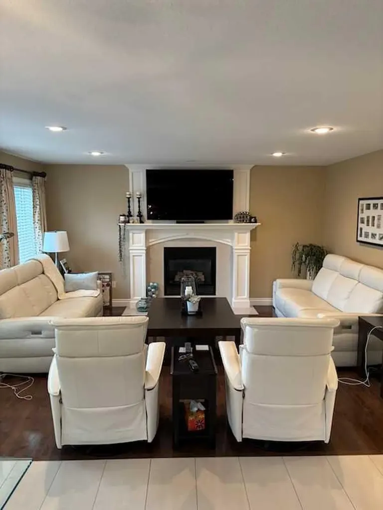 447 Spruce Way SE Medicine Hat AB T1B 4L5