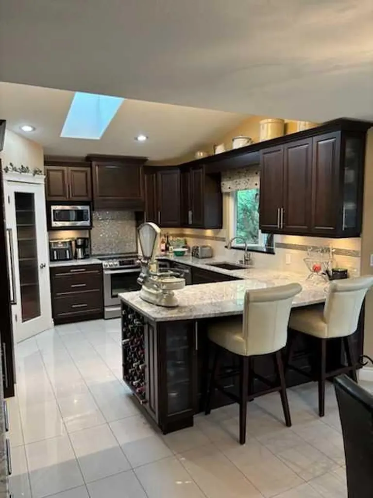 447 Spruce Way SE Medicine Hat AB T1B 4L5