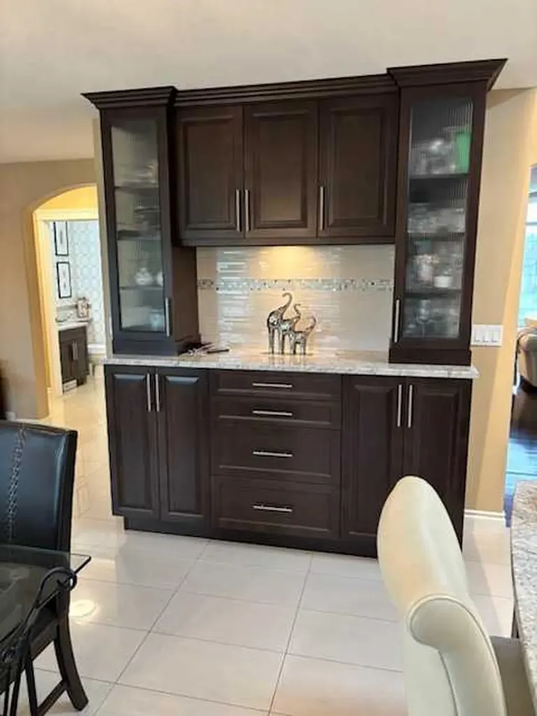 447 Spruce Way SE Medicine Hat AB T1B 4L5