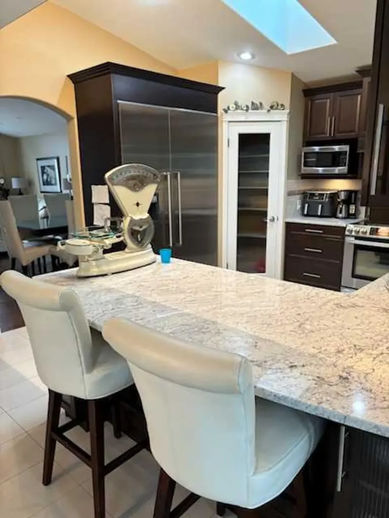 447 Spruce Way SE Medicine Hat AB T1B 4L5