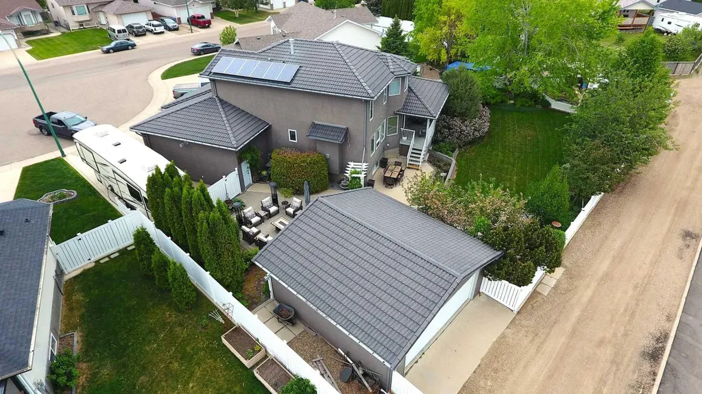 447 Spruce Way SE Medicine Hat AB T1B 4L5