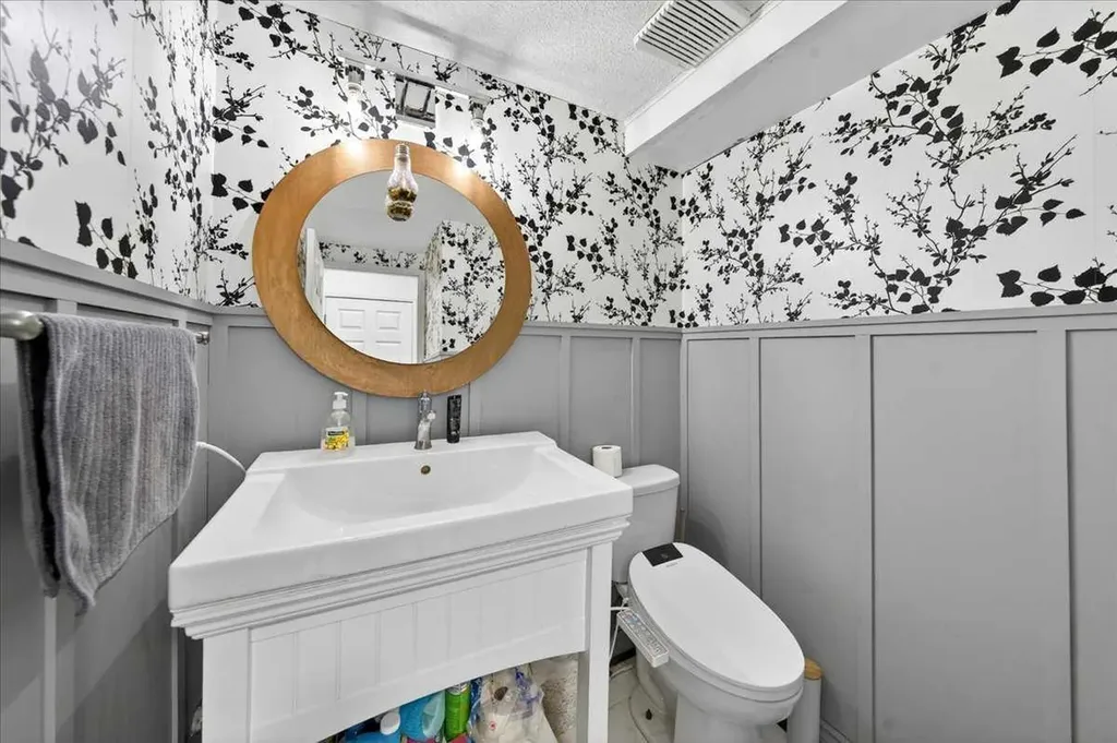 6979 Laguna Way NE Calgary AB T1Y 6W5