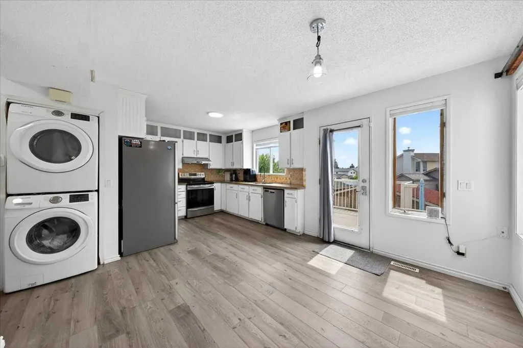 6979 Laguna Way NE Calgary AB T1Y 6W5