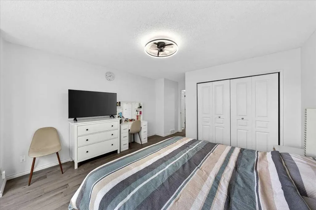 6979 Laguna Way NE Calgary AB T1Y 6W5