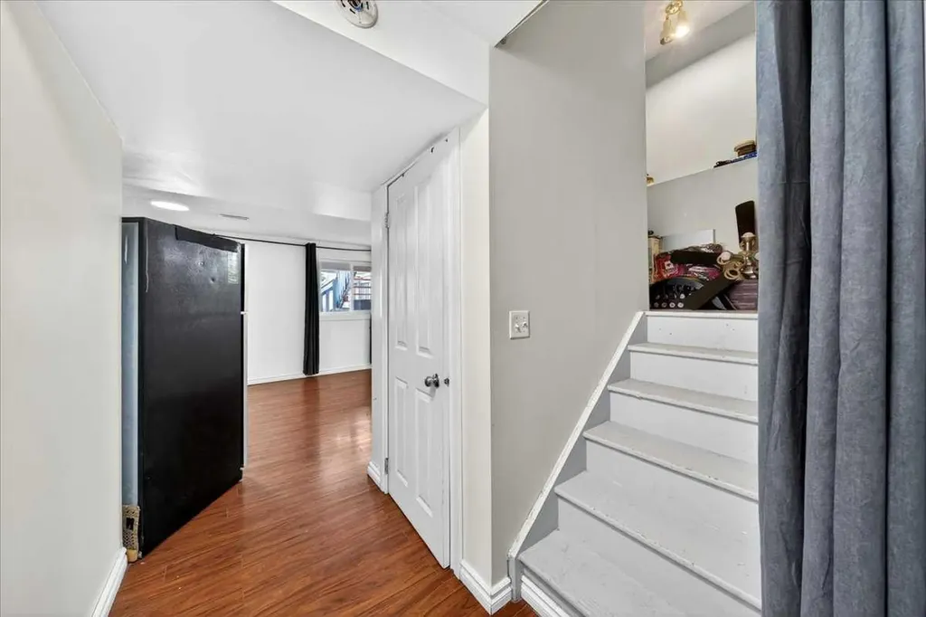 6979 Laguna Way NE Calgary AB T1Y 6W5