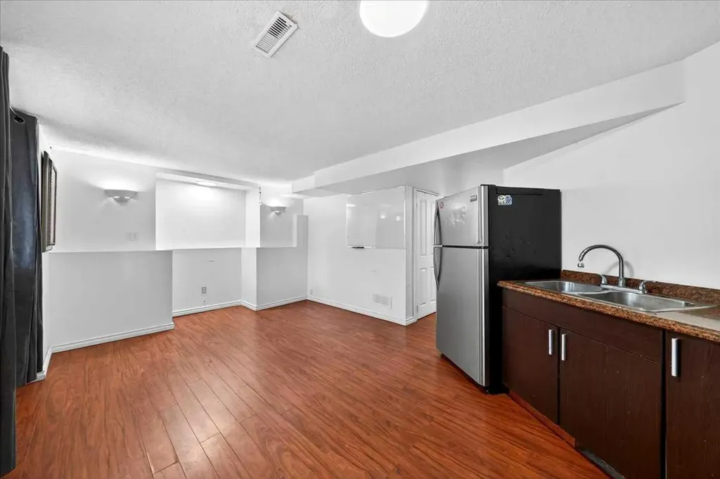 6979 Laguna Way NE Calgary AB T1Y 6W5
