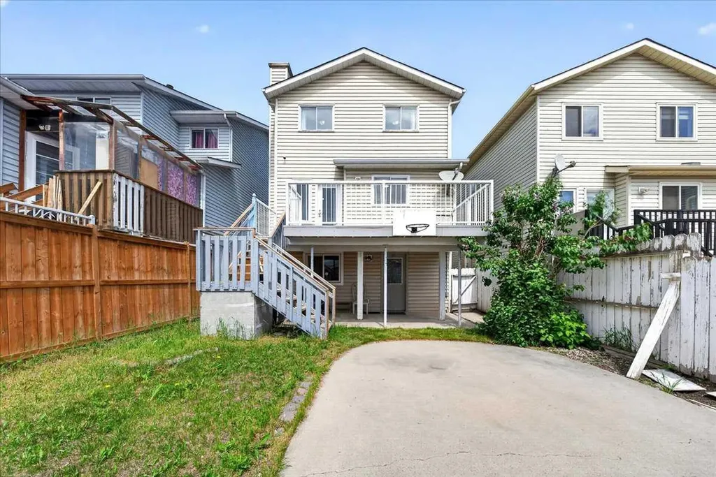 6979 Laguna Way NE Calgary AB T1Y 6W5