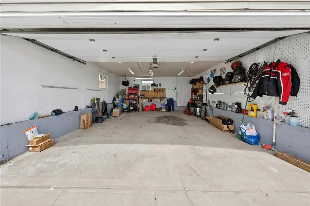 6979 Laguna Way NE Calgary AB T1Y 6W5