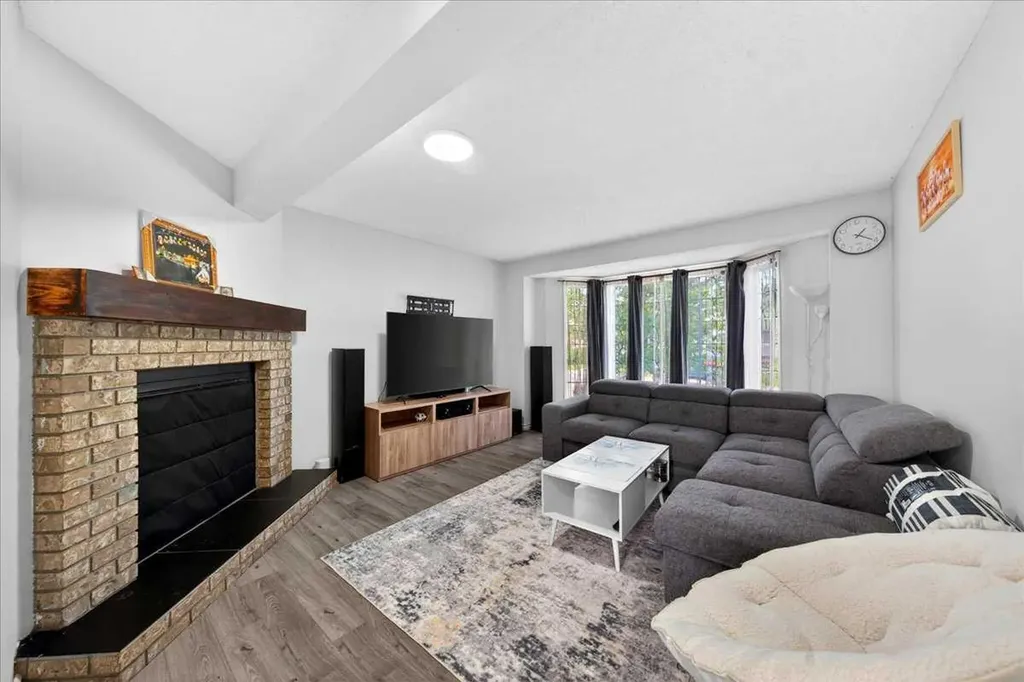 6979 Laguna Way NE Calgary AB T1Y 6W5