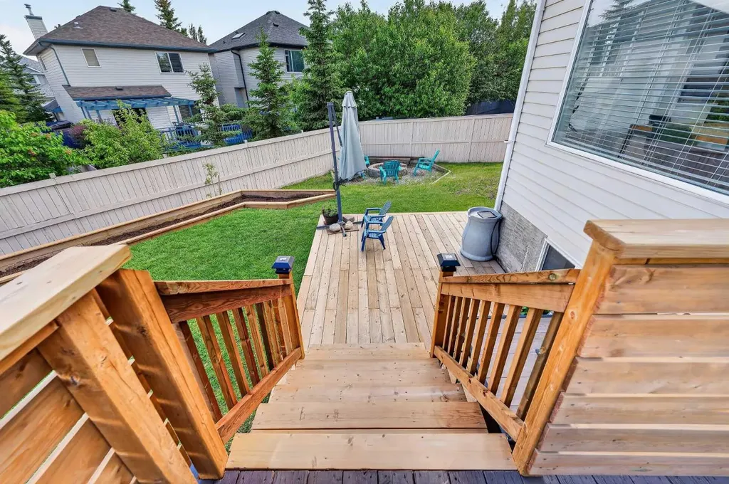 36 Somerside Bay SW Calgary AB T2Y4K6