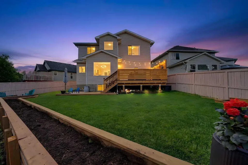 36 Somerside Bay SW Calgary AB T2Y4K6