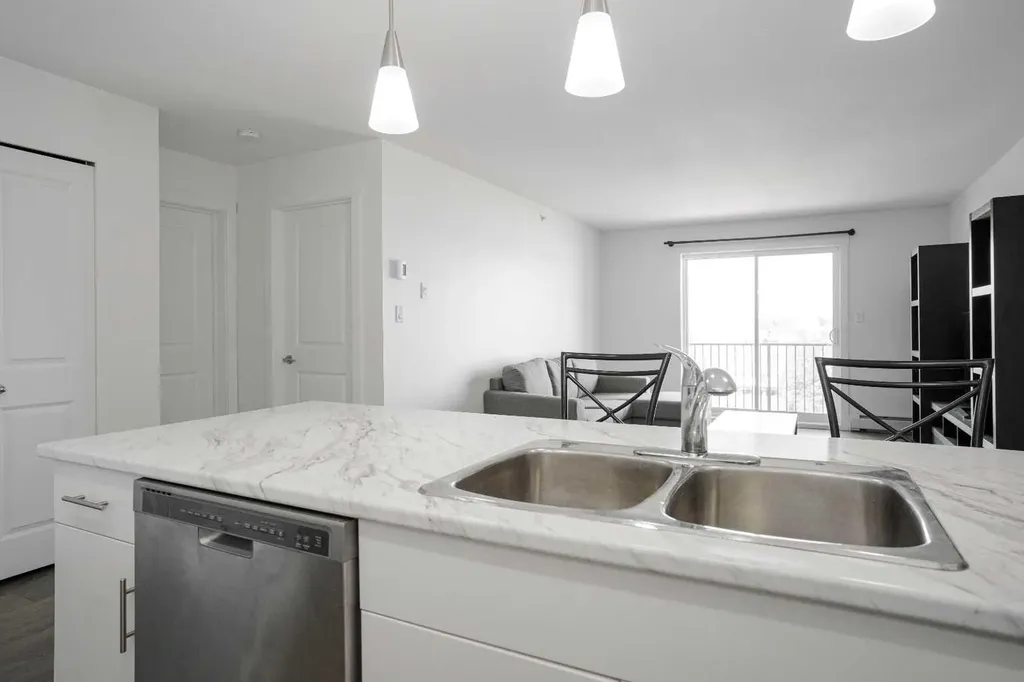 115 Denholm Gate Fort Mcmurray AB T9H 0E9