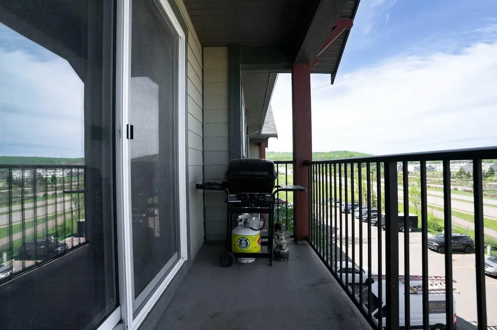 115 Denholm Gate Fort Mcmurray AB T9H 0E9