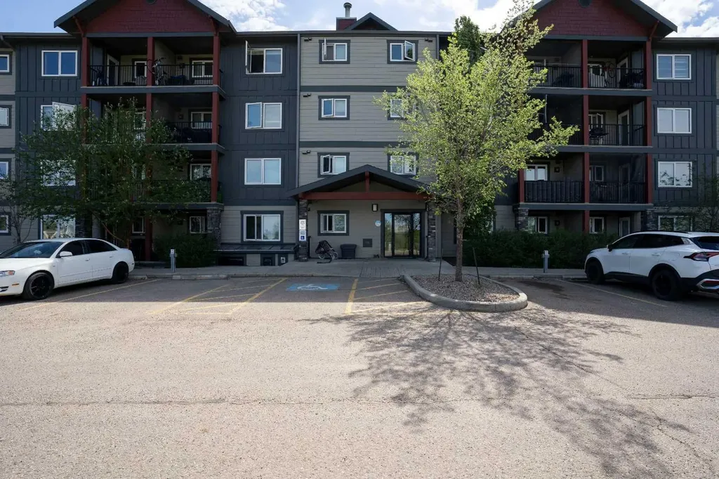 115 Denholm Gate Fort Mcmurray AB T9H 0E9