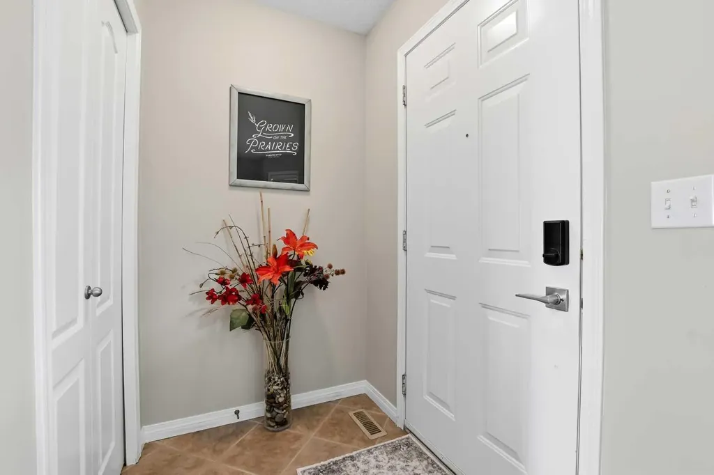 33 Donlevy Avenue Red Deer AB T4R 3B6