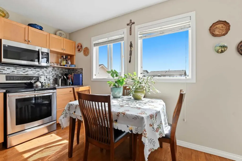 33 Donlevy Avenue Red Deer AB T4R 3B6