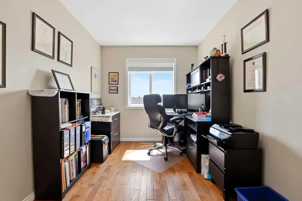 33 Donlevy Avenue Red Deer AB T4R 3B6