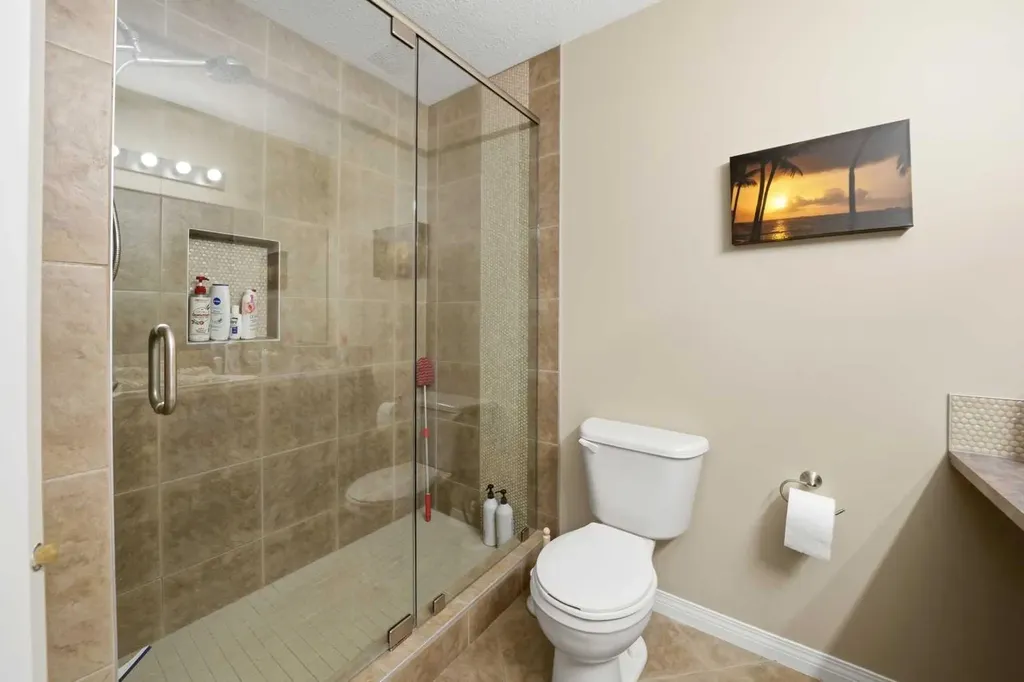 33 Donlevy Avenue Red Deer AB T4R 3B6