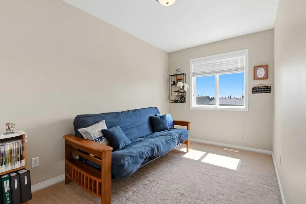 33 Donlevy Avenue Red Deer AB T4R 3B6
