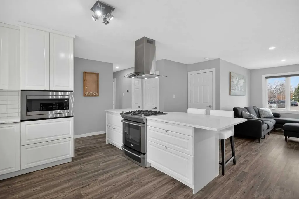 252 Allan Crescent SE Calgary AB T2J 0T4