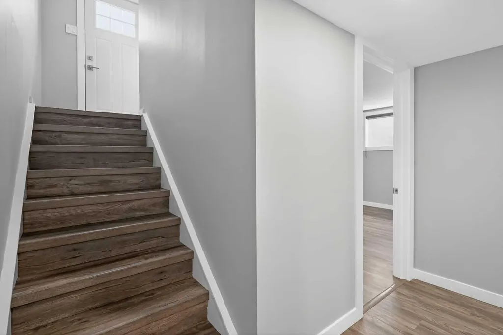 252 Allan Crescent SE Calgary AB T2J 0T4