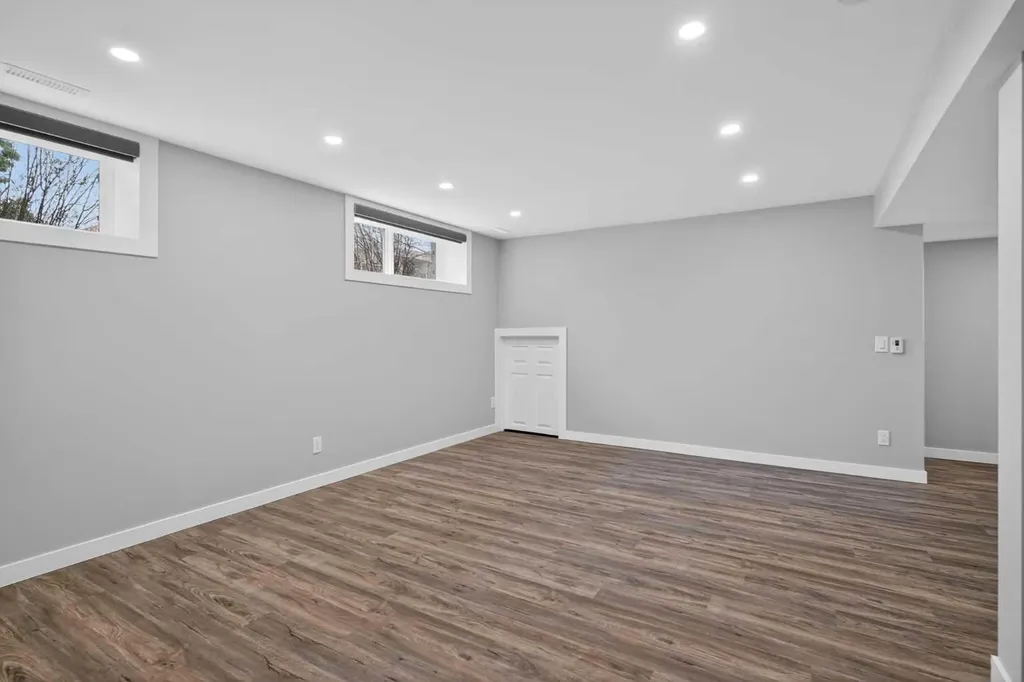 252 Allan Crescent SE Calgary AB T2J 0T4