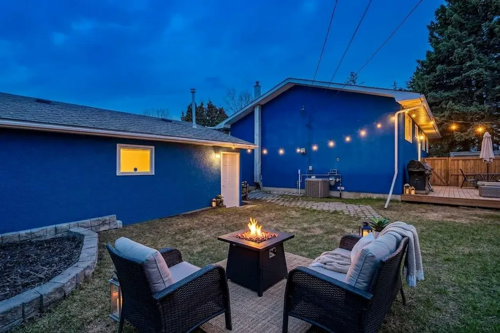 252 Allan Crescent SE Calgary AB T2J 0T4