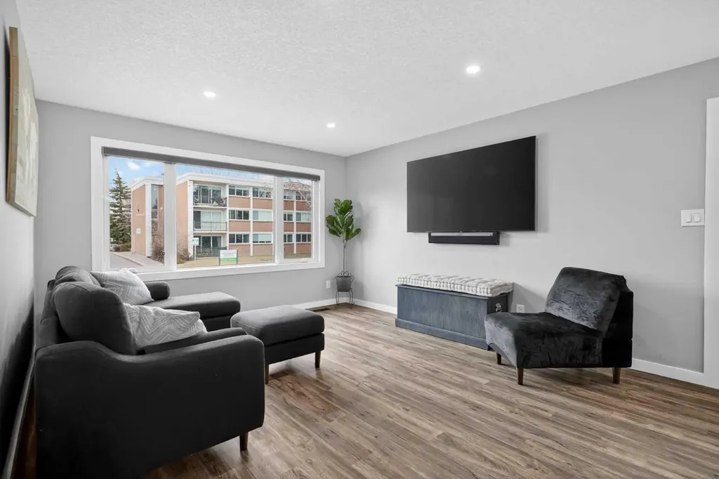 252 Allan Crescent SE Calgary AB T2J 0T4