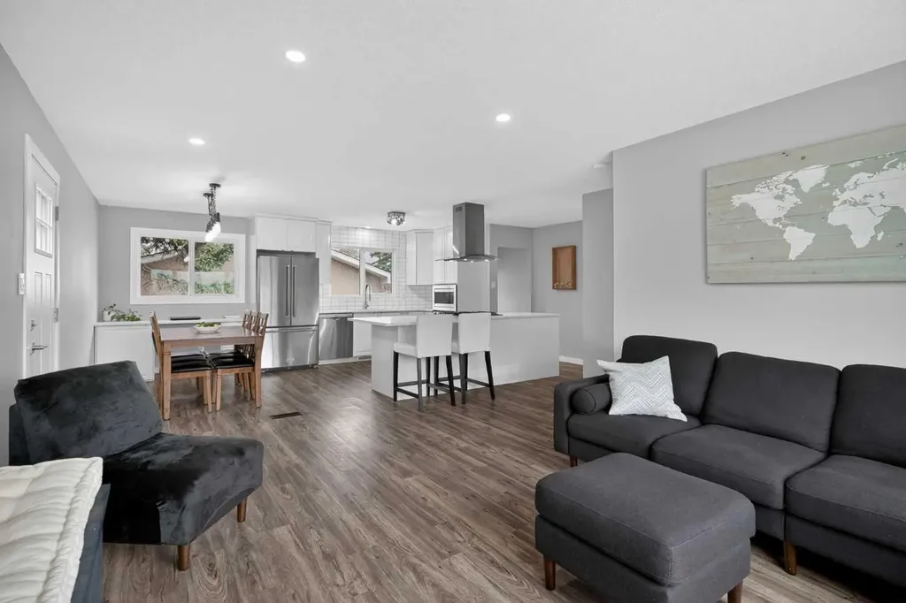 252 Allan Crescent SE Calgary AB T2J 0T4