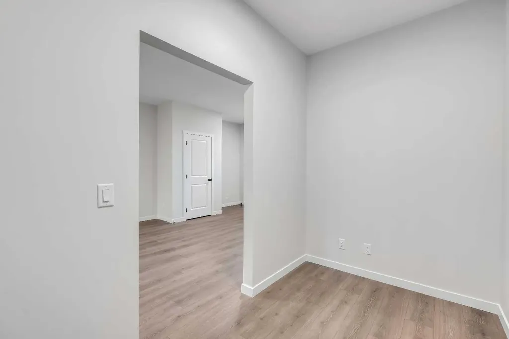 50 Creekview Gardens SW Calgary AB T2X 4Y1