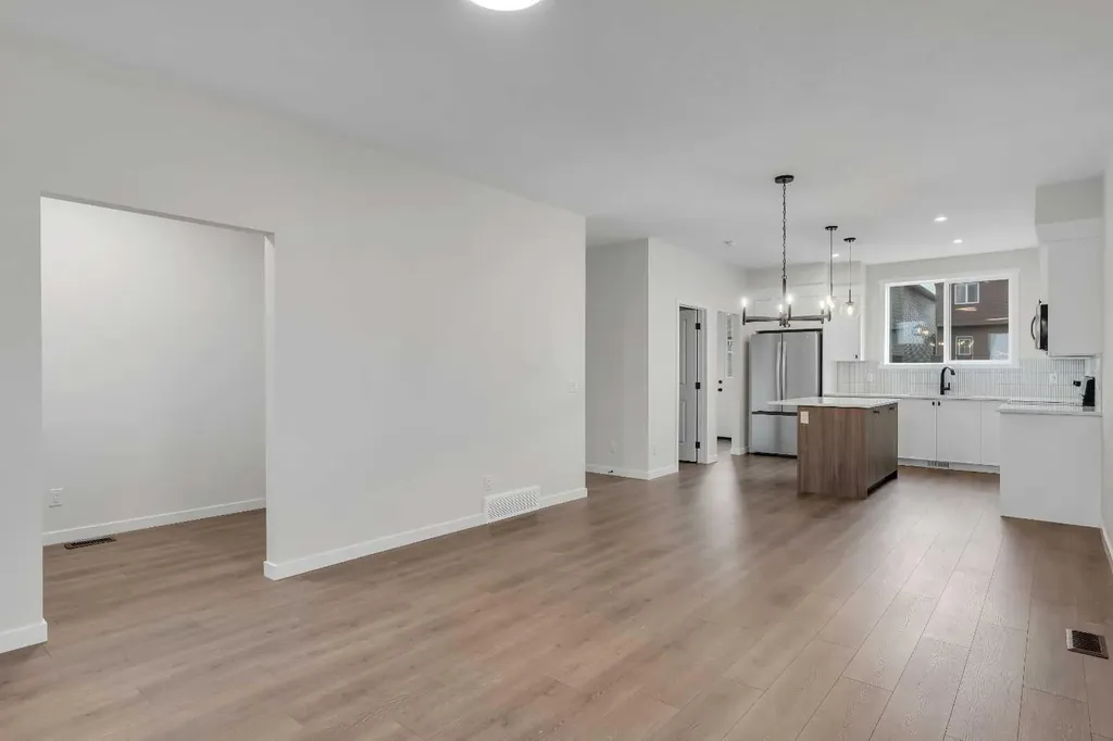 50 Creekview Gardens SW Calgary AB T2X 4Y1
