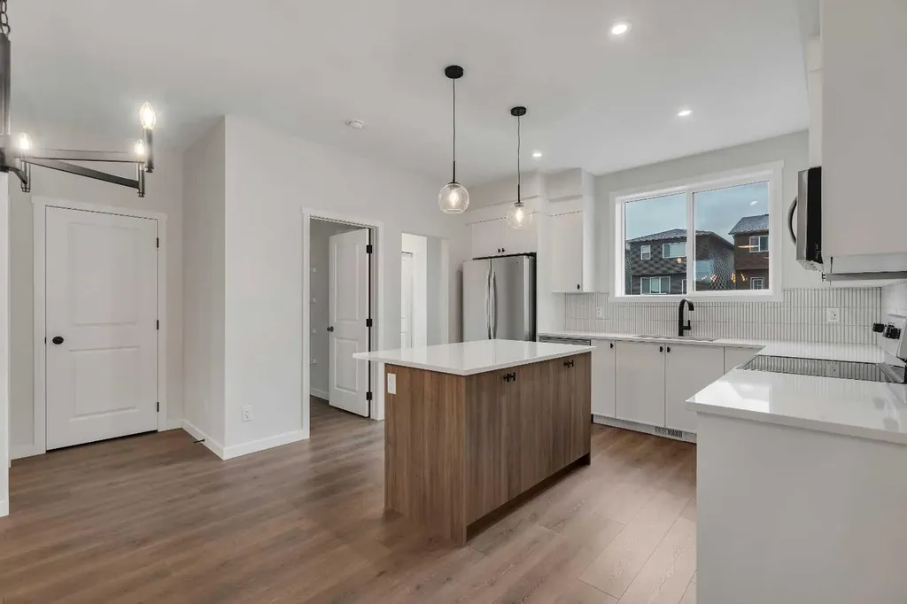 50 Creekview Gardens SW Calgary AB T2X 4Y1
