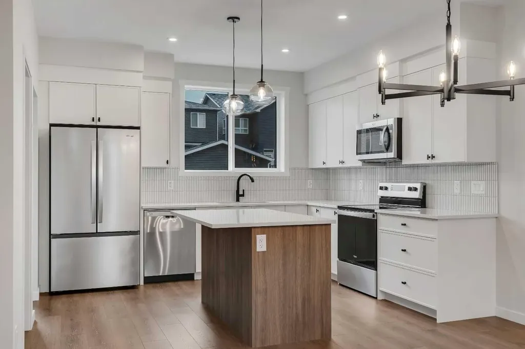 50 Creekview Gardens SW Calgary AB T2X 4Y1