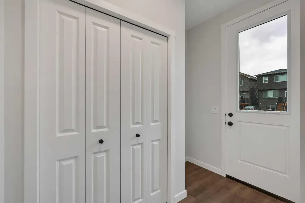 50 Creekview Gardens SW Calgary AB T2X 4Y1
