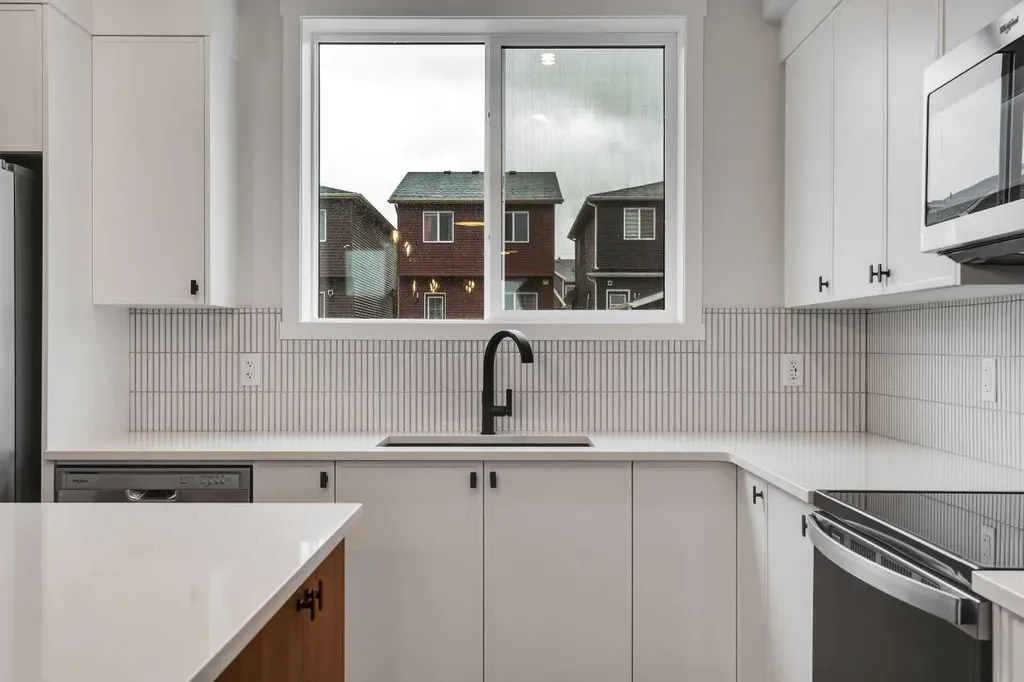 50 Creekview Gardens SW Calgary AB T2X 4Y1