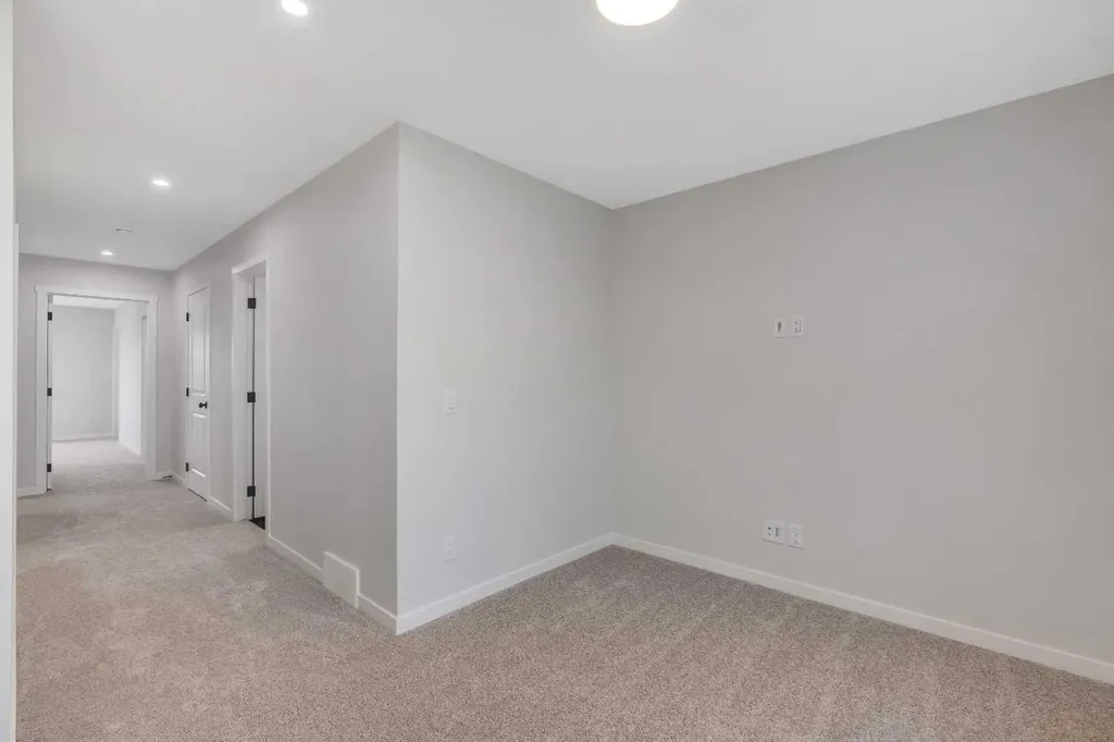 50 Creekview Gardens SW Calgary AB T2X 4Y1