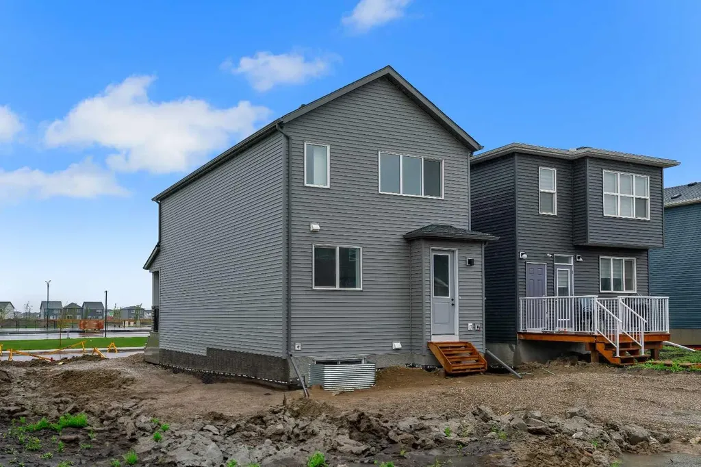 50 Creekview Gardens SW Calgary AB T2X 4Y1