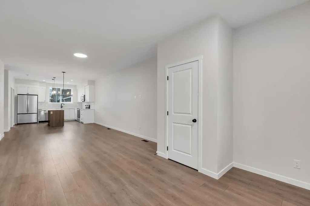 50 Creekview Gardens SW Calgary AB T2X 4Y1