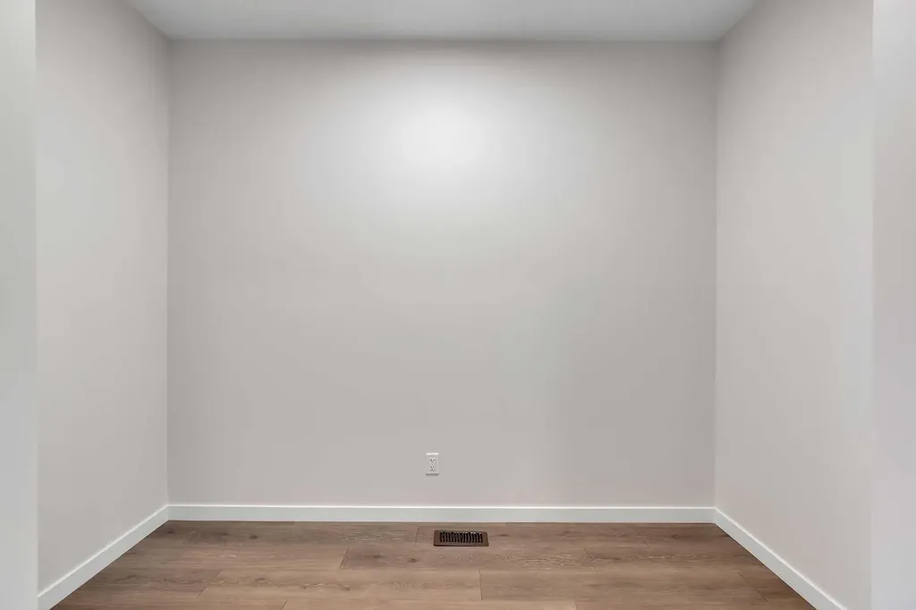 50 Creekview Gardens SW Calgary AB T2X 4Y1