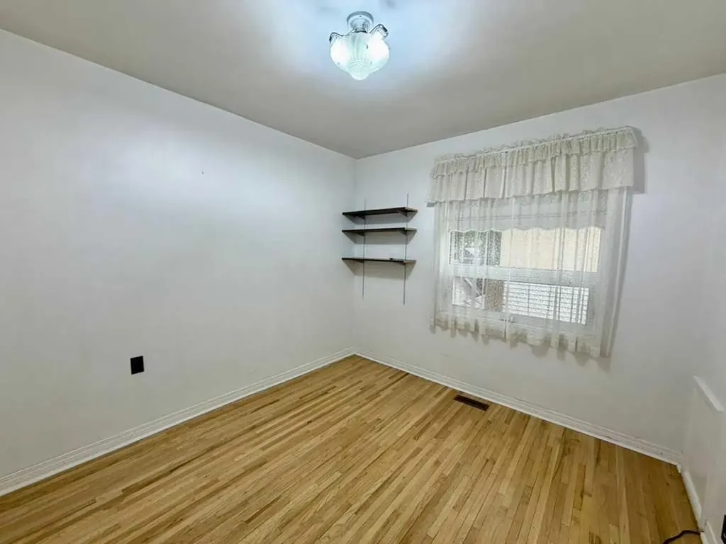 1133 20 Street S Lethbridge AB T1K2E1